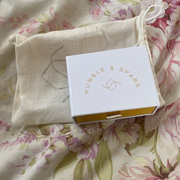 NWT Humble & Sparks sideways initial necklace R - Picture 3 of 5